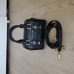 Michael Kors Bedford Legacy XS Duffle Xbody Leather (Black)